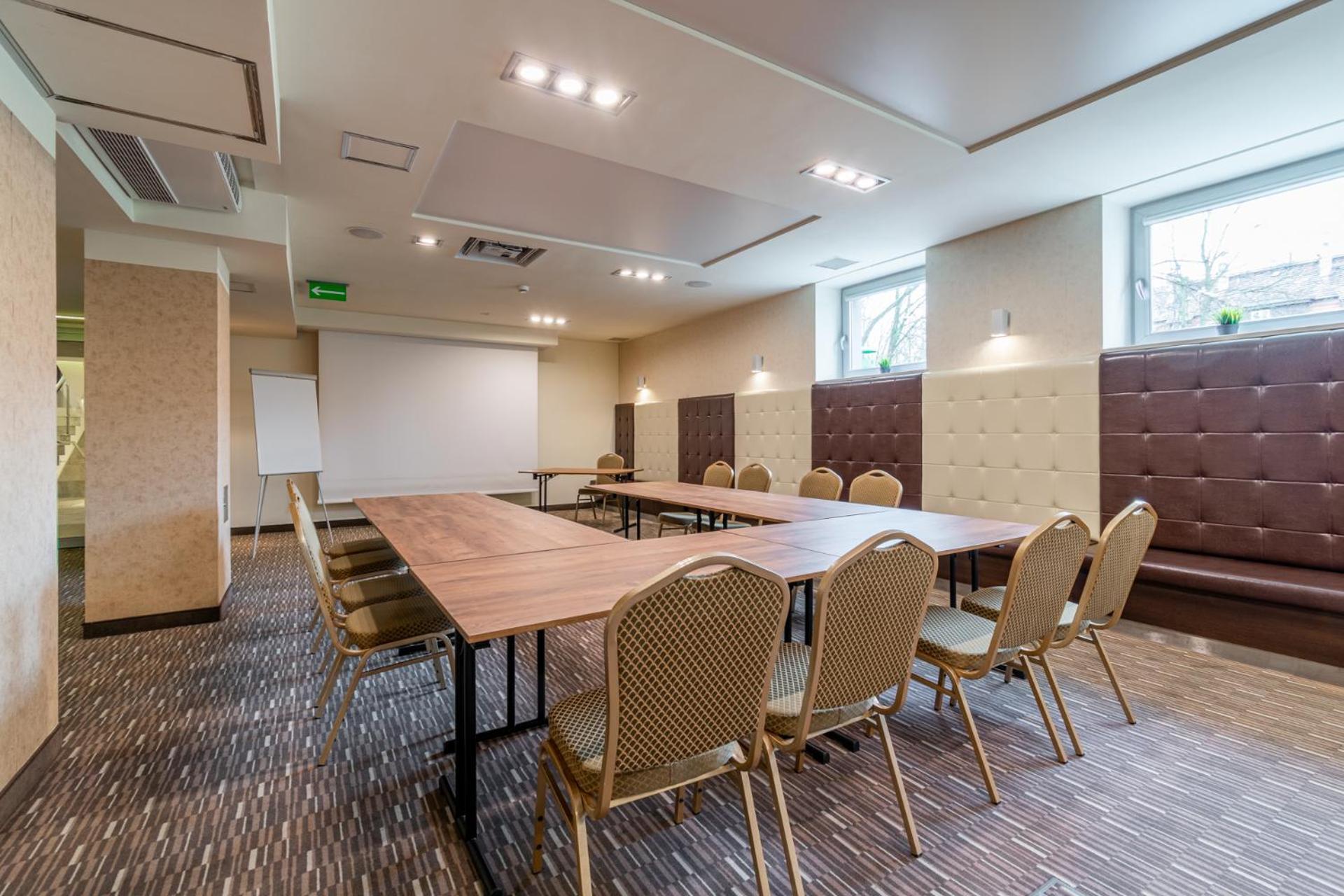 Hotel Diament Zabrze - Gliwice Bagian luar foto