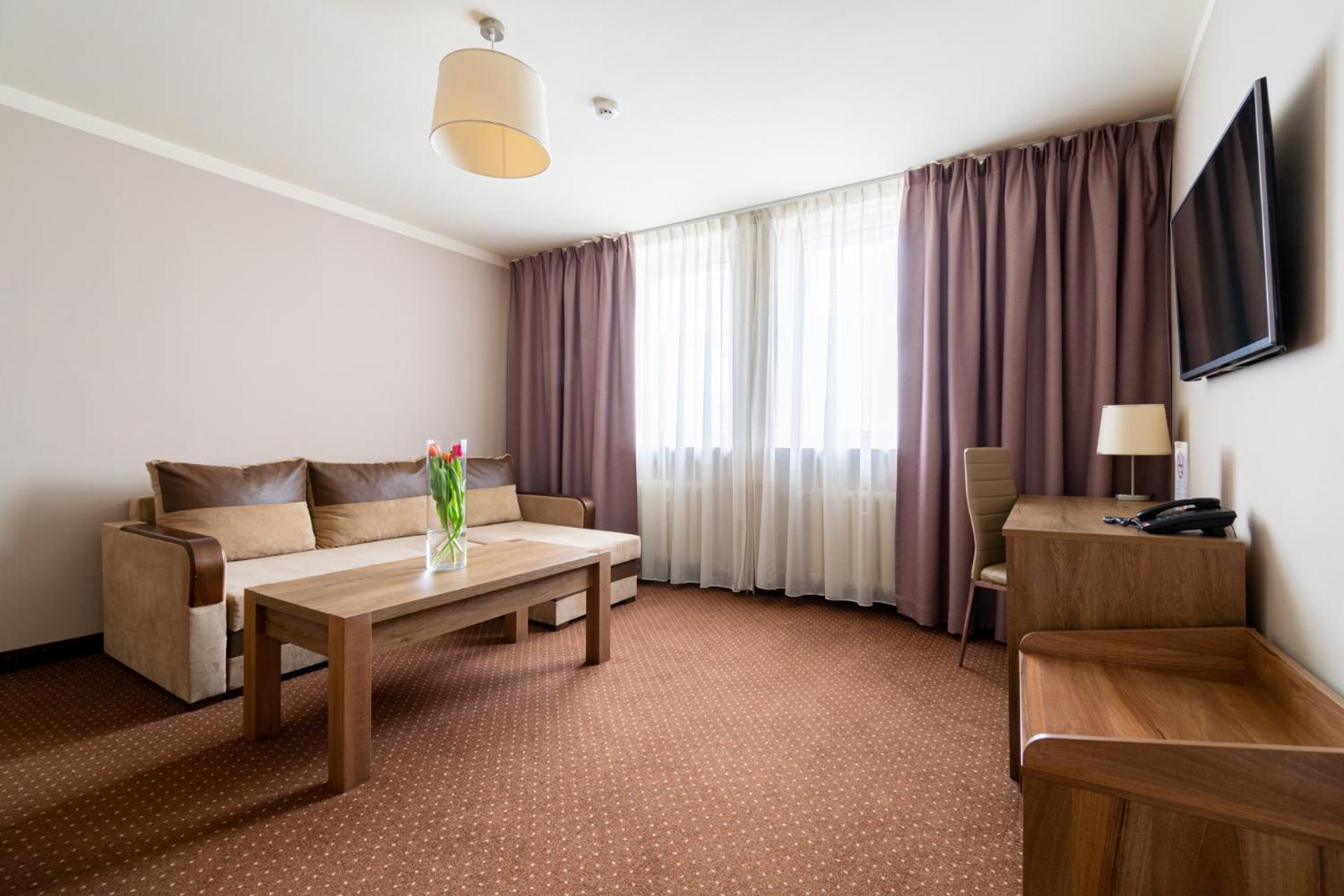 Hotel Diament Zabrze - Gliwice Bagian luar foto