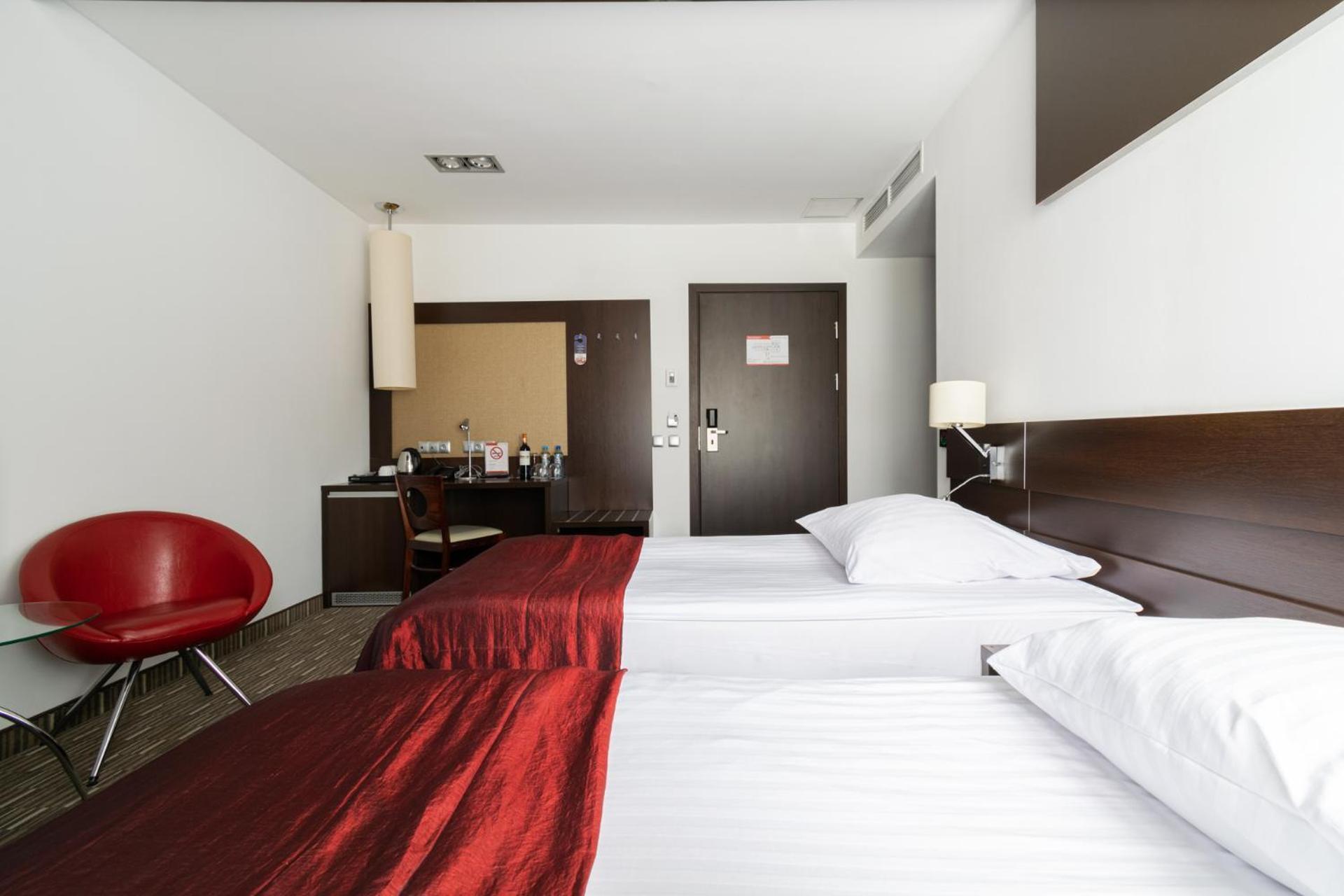 Hotel Diament Zabrze - Gliwice Bagian luar foto