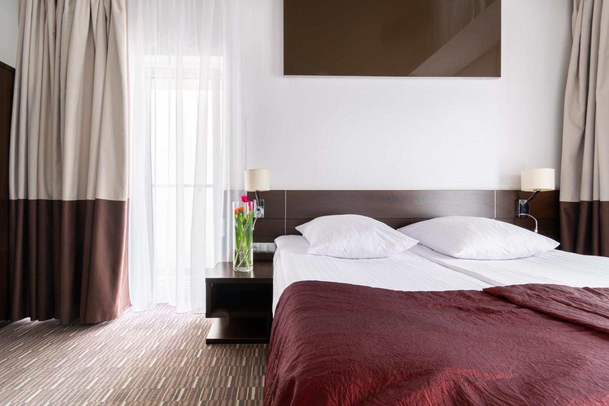 Hotel Diament Zabrze - Gliwice Bagian luar foto