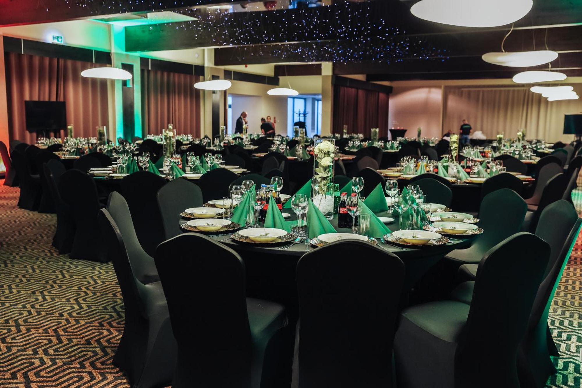 Hotel Diament Zabrze - Gliwice Bagian luar foto