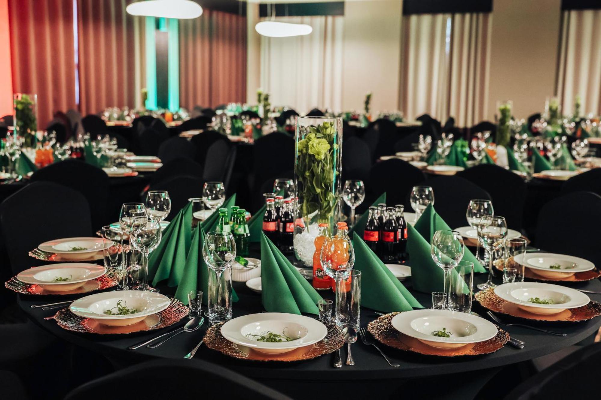 Hotel Diament Zabrze - Gliwice Bagian luar foto