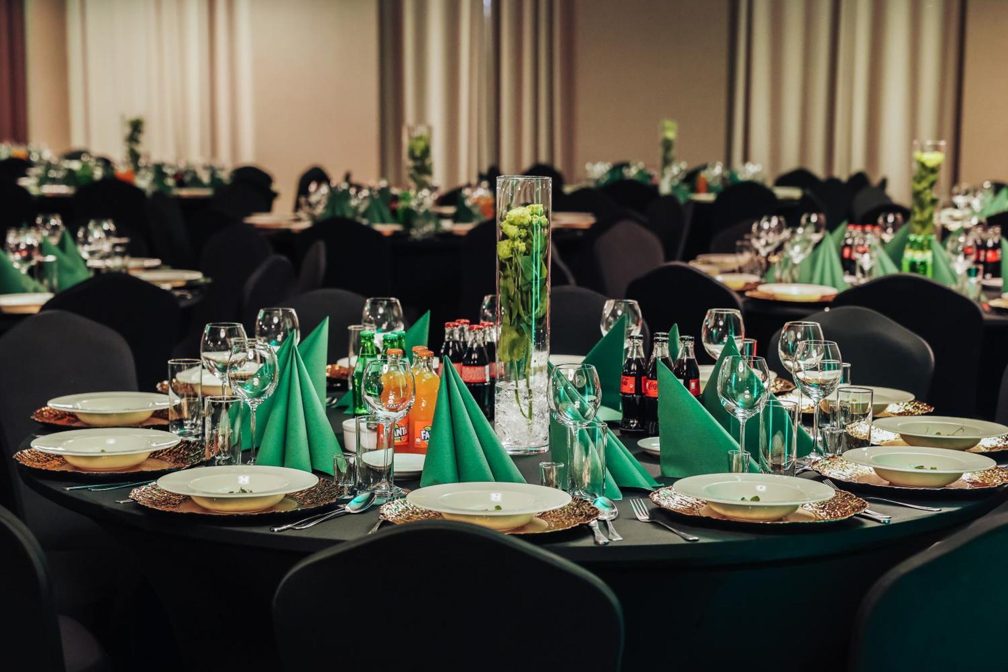 Hotel Diament Zabrze - Gliwice Bagian luar foto